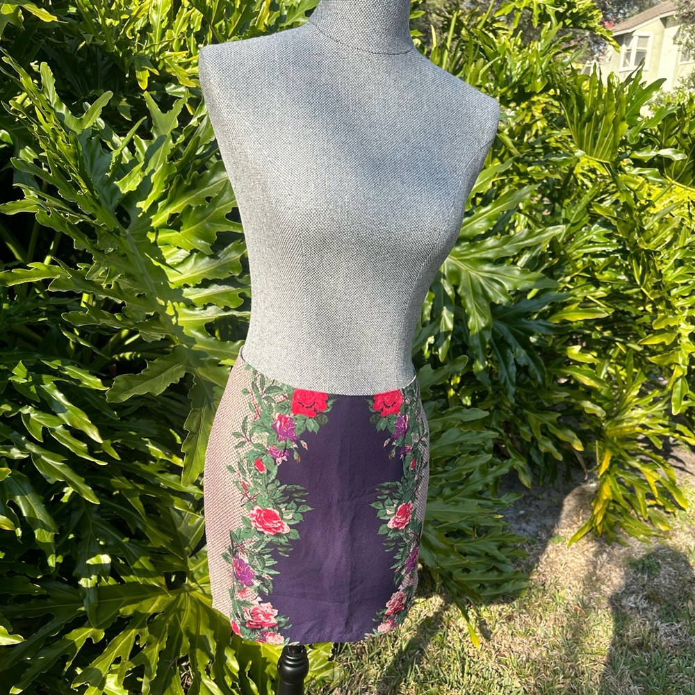 Forever 21 brand skirt,size S